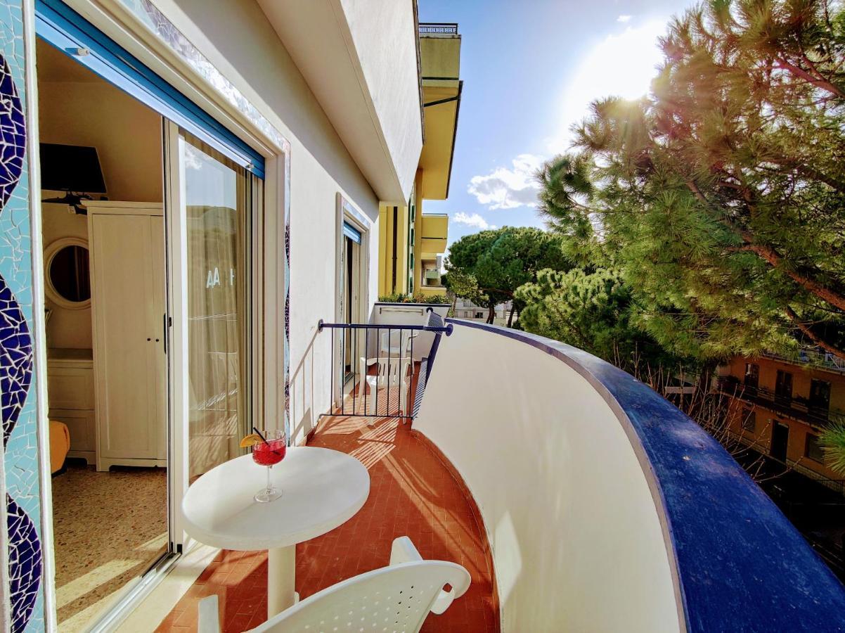 Hotel Adria B&B Misano Adriatico Exterior foto