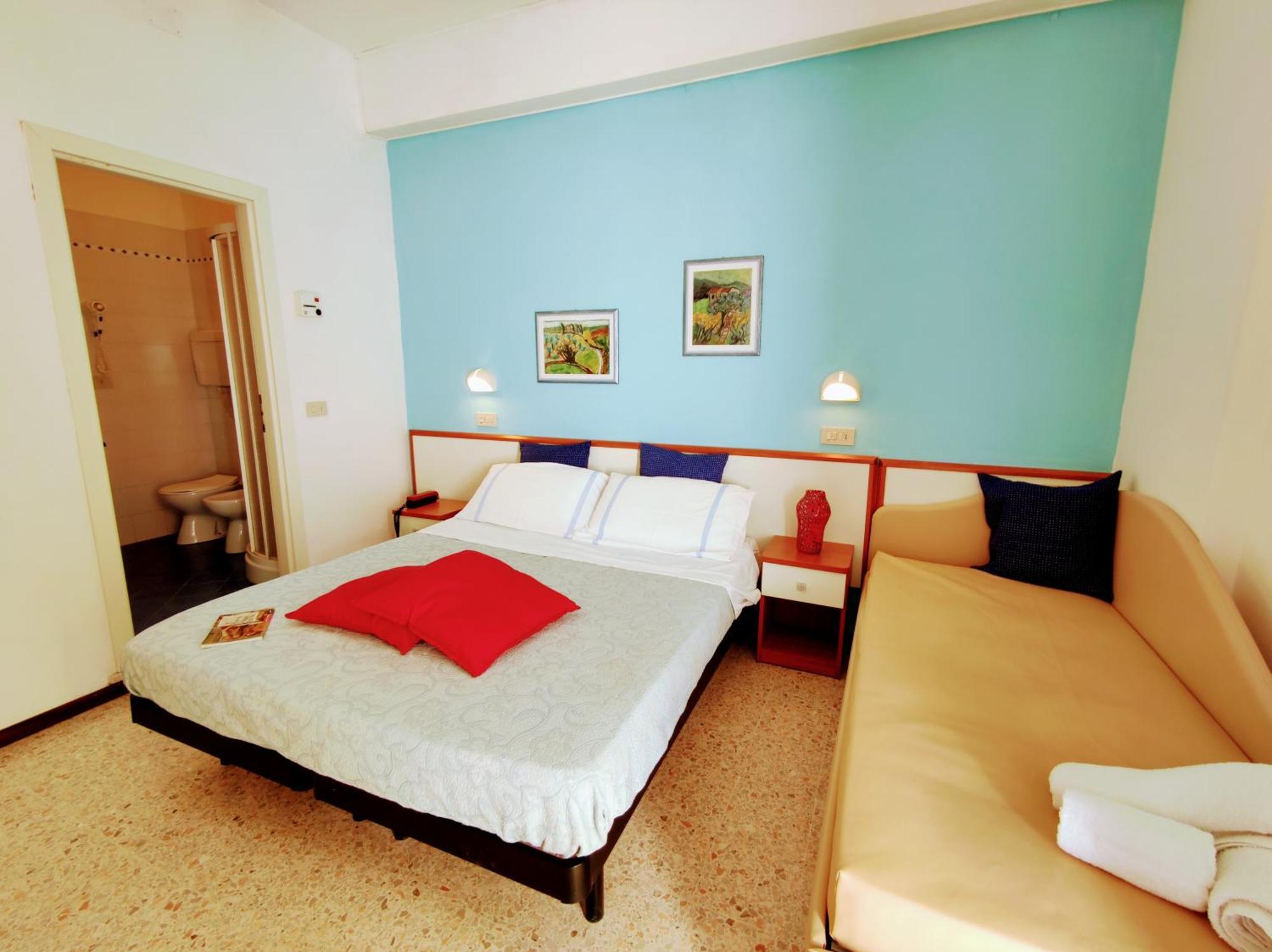 Hotel Adria B&B Misano Adriatico Cameră foto