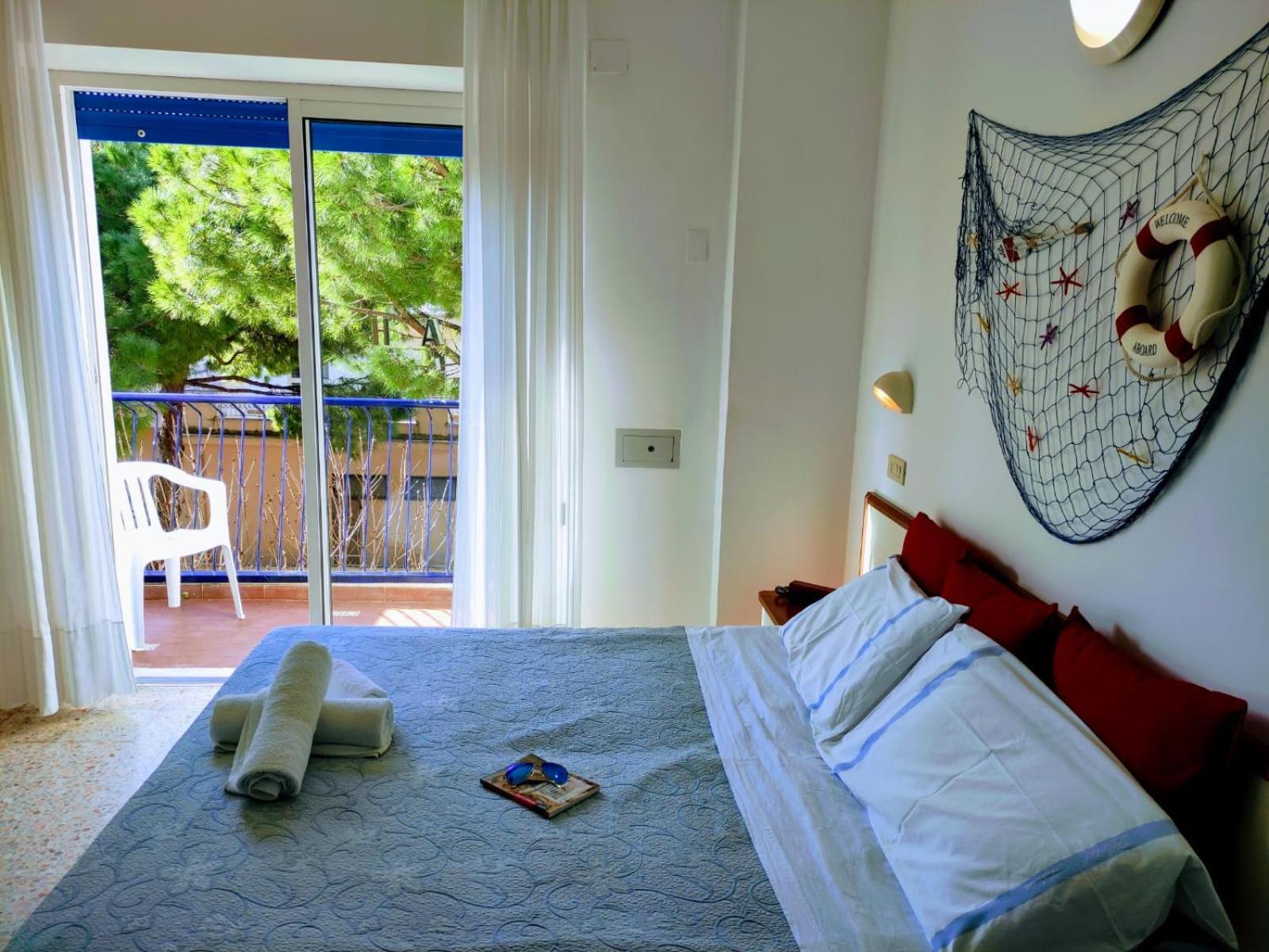 Hotel Adria B&B Misano Adriatico Cameră foto