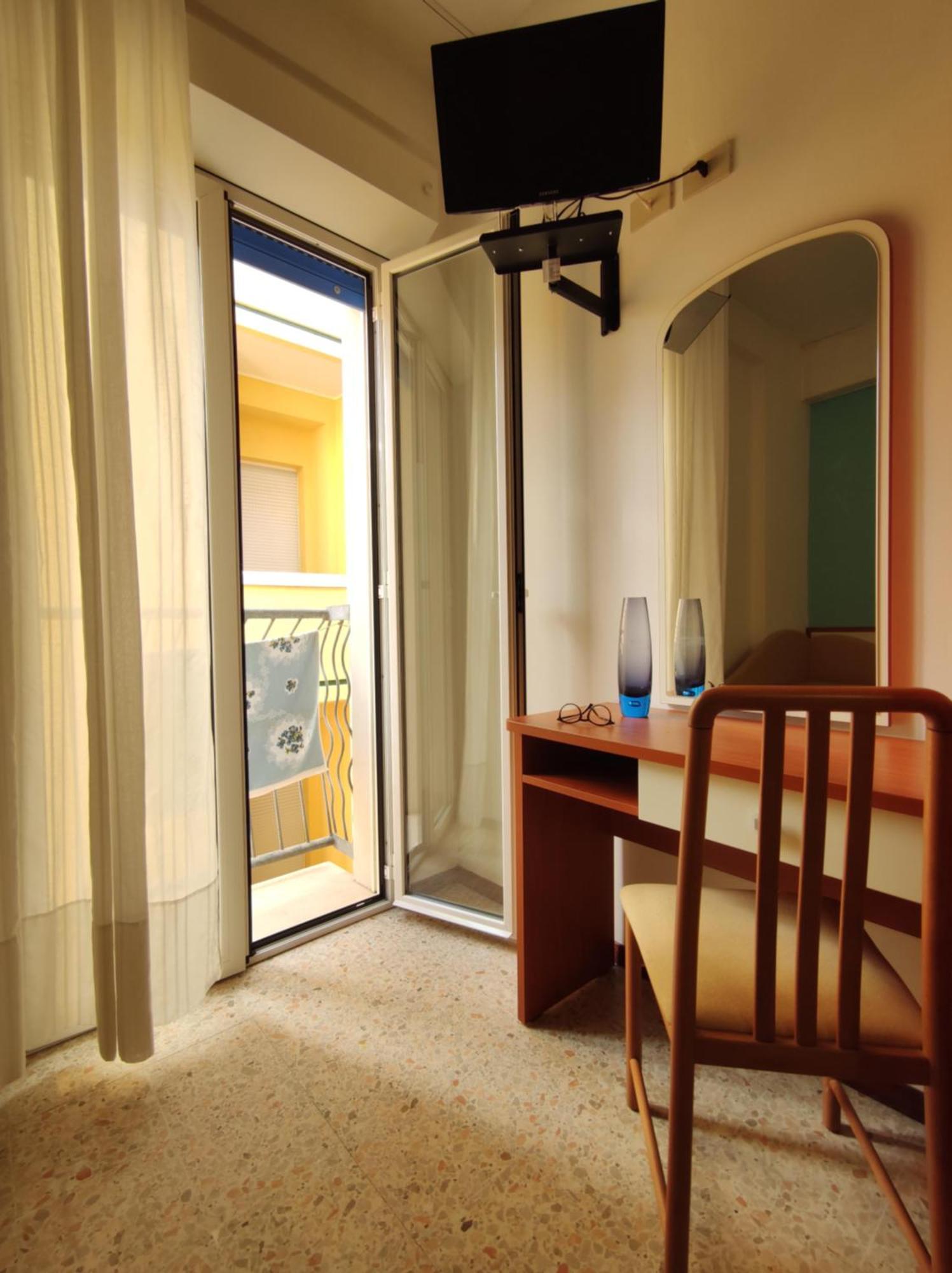 Hotel Adria B&B Misano Adriatico Cameră foto